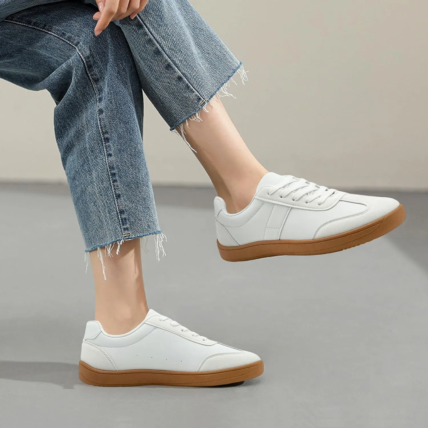 Fashion Sneakers for Women Men, Classic Casual Retro Trainer Shoes Low-Top Comfortable Breathable Walking Flat Tennis Shoes