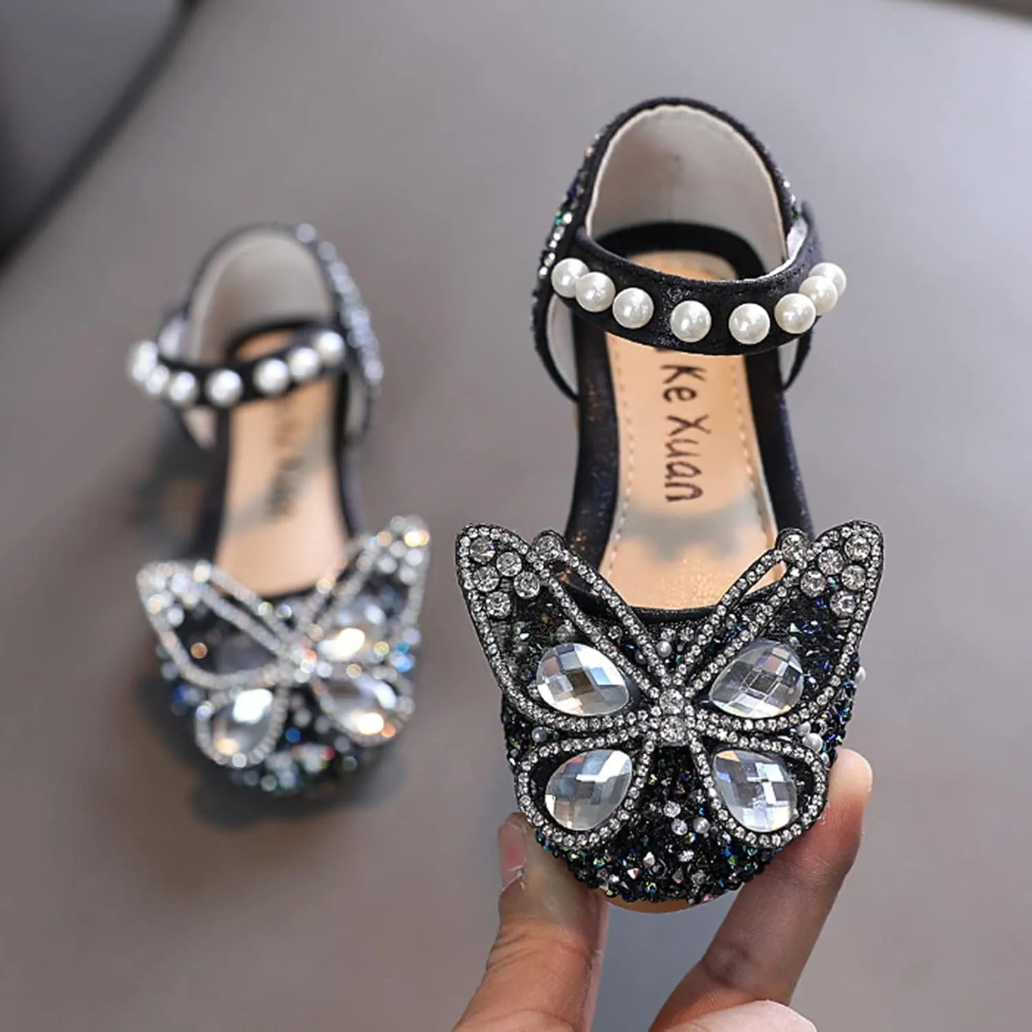 Fashion Summer Girls Sandals Dress Performance Dance Shoes Rhinestone Cartoon Butterfly Shape Sequin Pearl Hook Par Kids