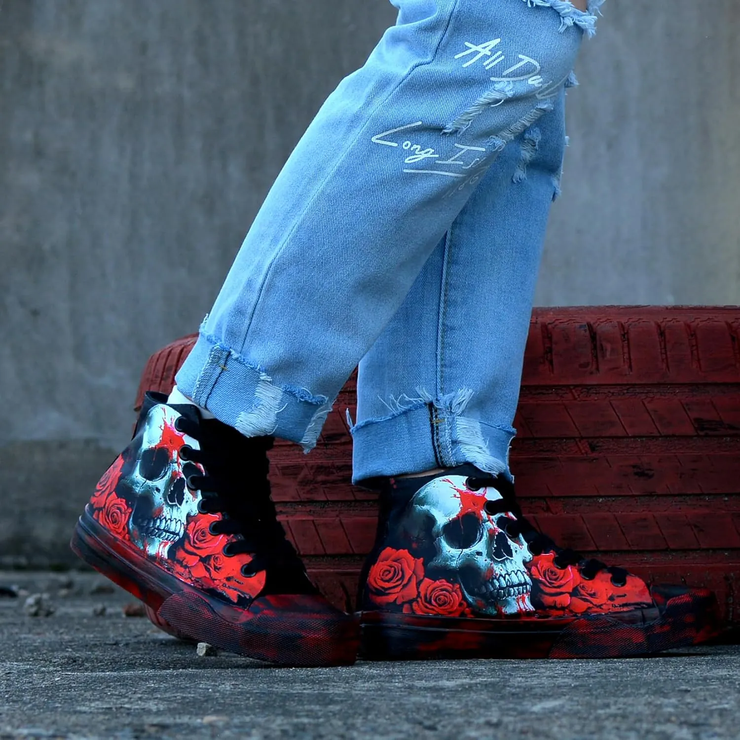 Gothic Skull Shoes for Women Fashion Sneakers Men's Hand-Painted Graffiti Shoes Punk Cosplay Hip Hop Teen Boys Girls Student Casual Walking Streetwear