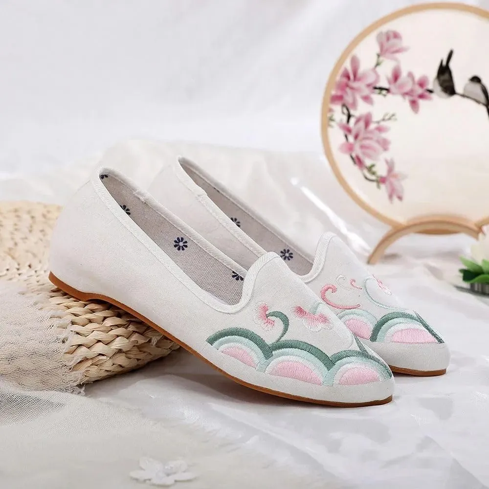 JYHBHMZG Flower Embroidered Women Cotton Fabric Pointed Toe Flat Shoes Comfortable Slip On Flats Ladies Chinese Style Shoes