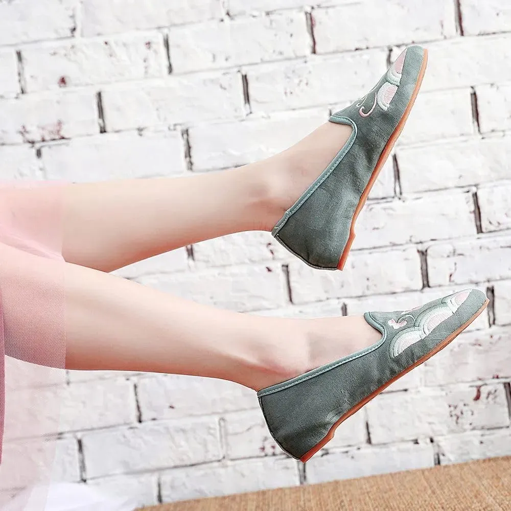 JYHBHMZG Flower Embroidered Women Cotton Fabric Pointed Toe Flat Shoes Comfortable Slip On Flats Ladies Chinese Style Shoes