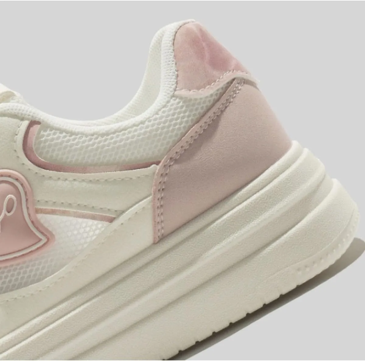 Kawaii Chunky Sole Platform Sneakers for Women - Soft Pastel Color Block Design, Ultra-Comfortable Walking Shoes