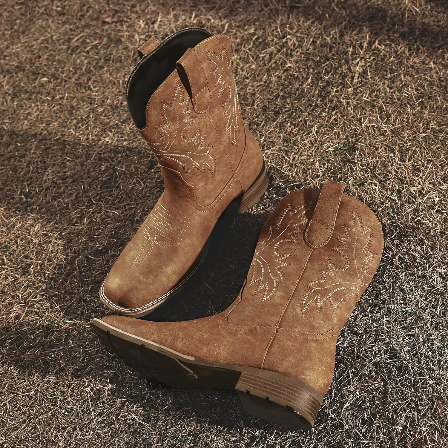 Lumeheel Cowboy Boots for Men - Western Men's Boots with Classic Embroidered, Slip on Square Toe Boots, Slip Resistant Country Boots Chunky Heel Ankle, Durable Short Boots for Spring Fall