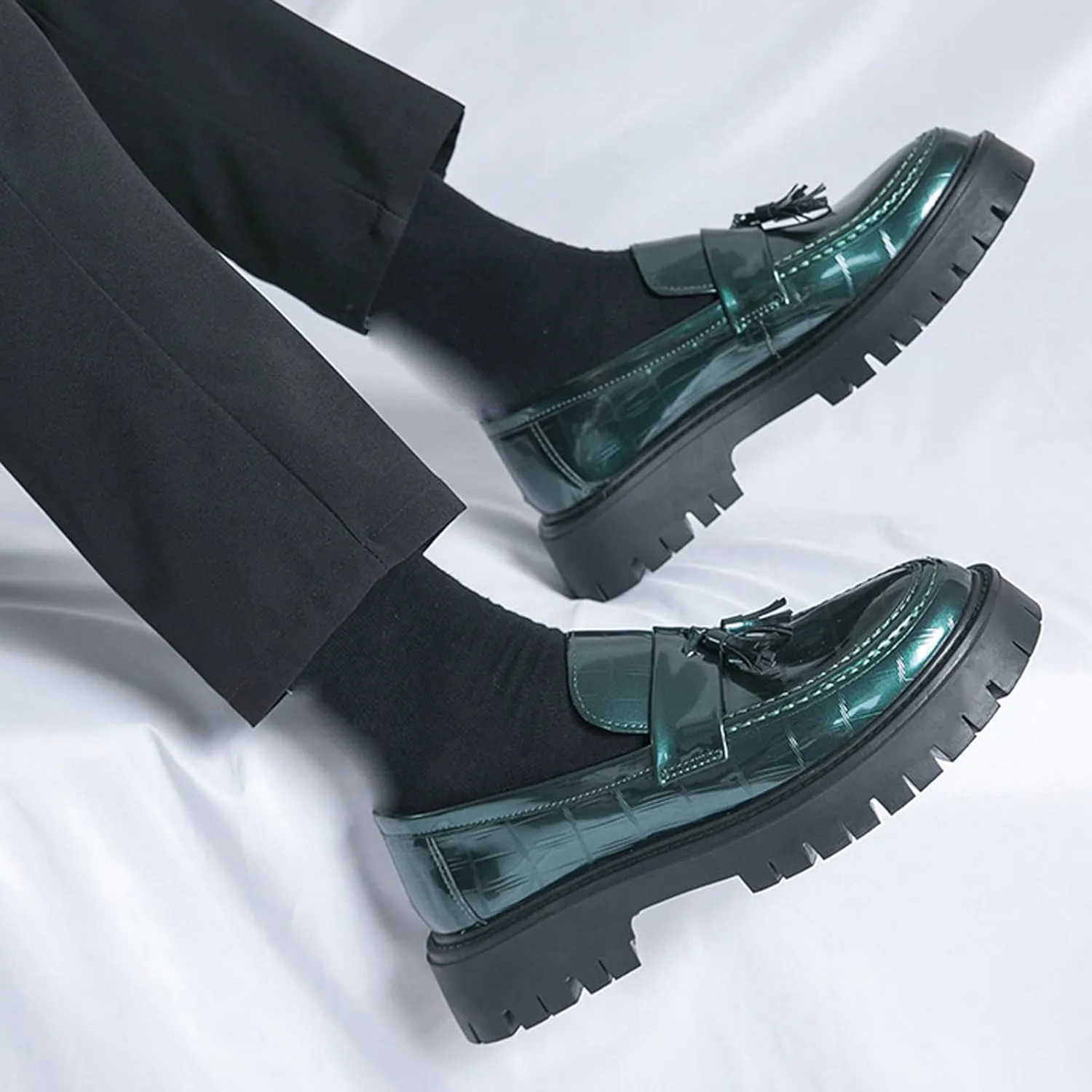 Men's Patent Leather Platform Slip-on Loafers,Fashion Round Toe Metal Decoration Non-Slip Thick Sole Business Dress Shoes Causal Party Wedding Prom Shoes
