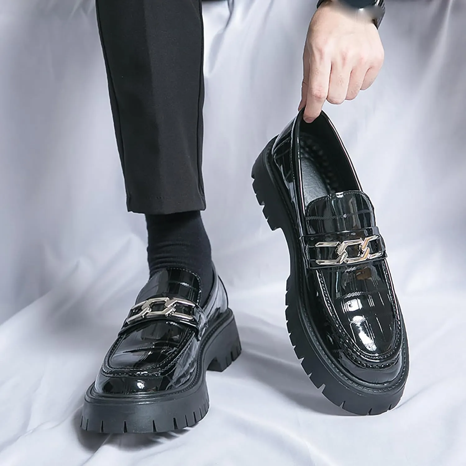 Men's Patent Leather Platform Slip-on Loafers,Fashion Round Toe Metal Decoration Non-Slip Thick Sole Business Dress Shoes Causal Party Wedding Prom Shoes