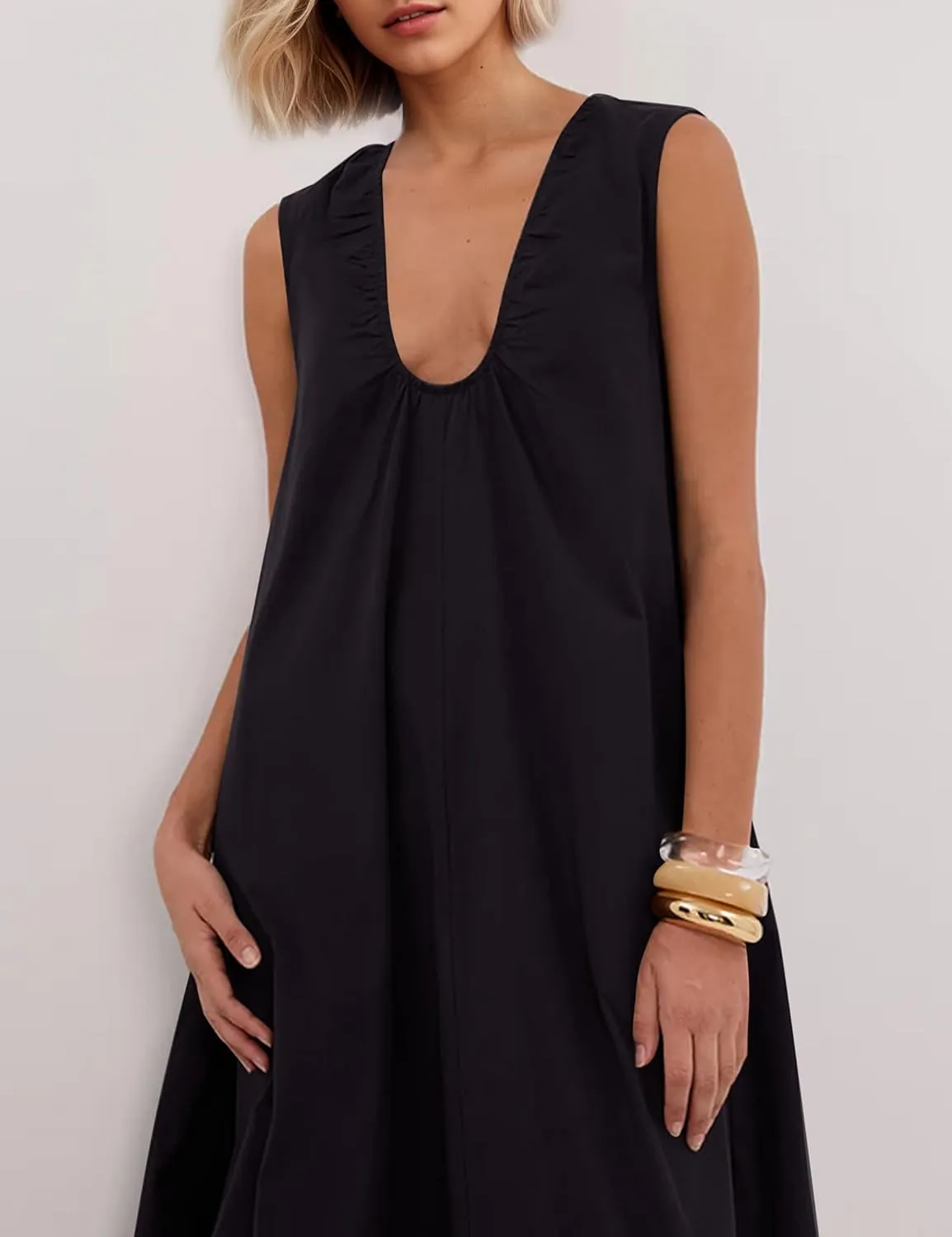 OLAPTA Women Summer Sleeveless Maxi Dress Scoop Neck Ruched Loose Fit Casual Elegant Solid Vacation Long Dress with Pockets