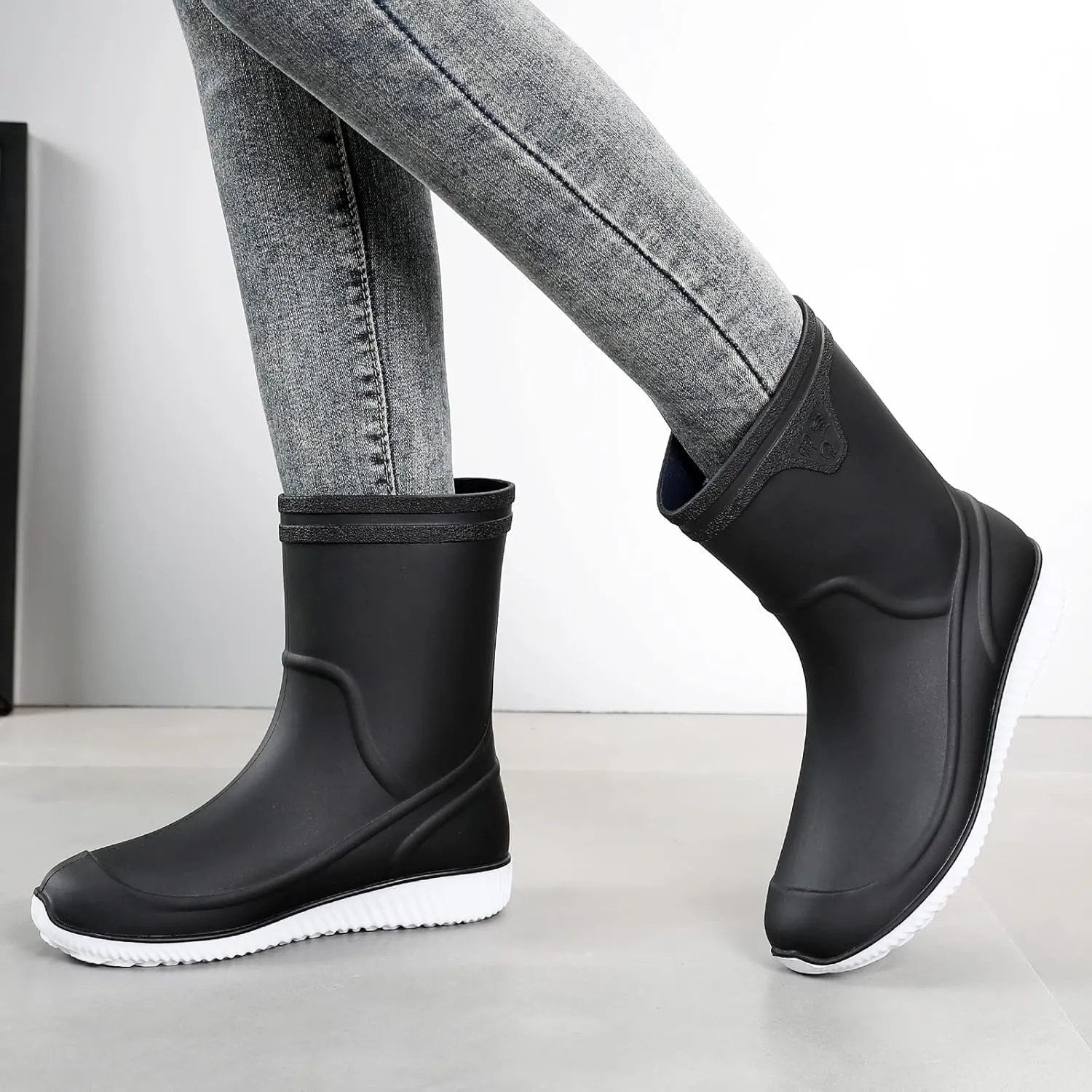 Rain Boots for Women，Waterproof Garden Rubber Boots, Non-slip Width Mid-Calf Comfort Short Boots, Ankle Rainboots Boots, Lightweight Platform Mud Boots Water Shoes for Outdoor Working Fishing
