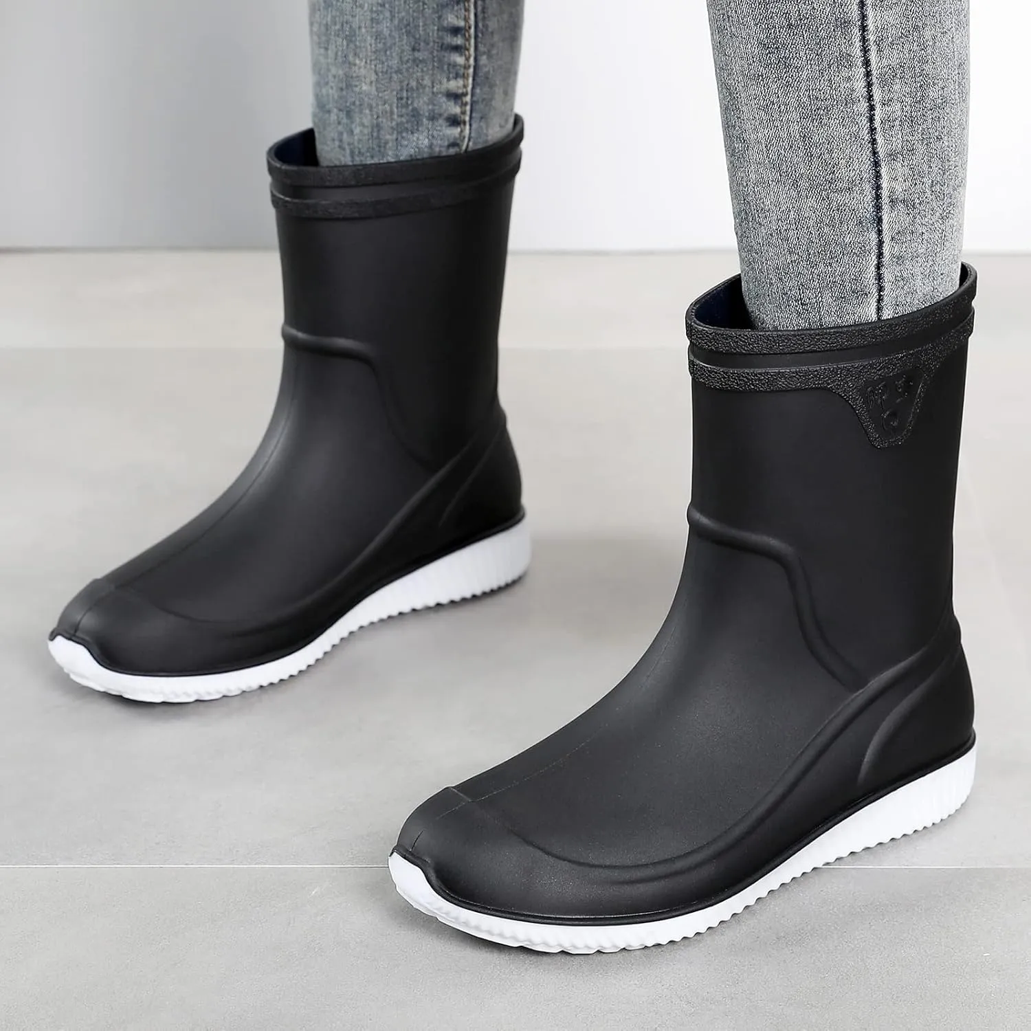 Rain Boots for Women，Waterproof Garden Rubber Boots, Non-slip Width Mid-Calf Comfort Short Boots, Ankle Rainboots Boots, Lightweight Platform Mud Boots Water Shoes for Outdoor Working Fishing