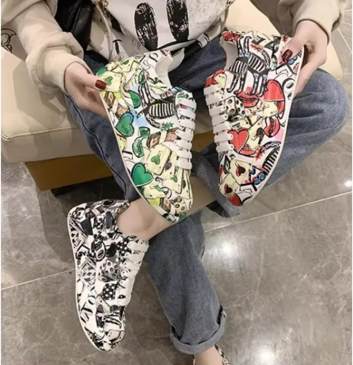 Trendy Graffiti Print Lace-Up Fashion Sneakers for Women - Comfortable Low Top Walking Shoes with Street Art Design (Black/Green/Red) - Larger Sizes are Available