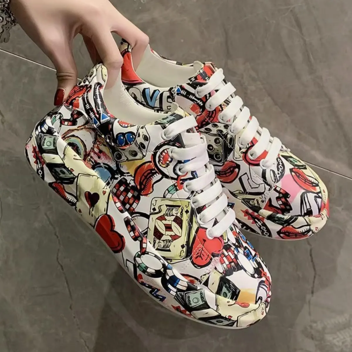 Trendy Graffiti Print Lace-Up Fashion Sneakers for Women - Comfortable Low Top Walking Shoes with Street Art Design (Black/Green/Red) - Larger Sizes are Available