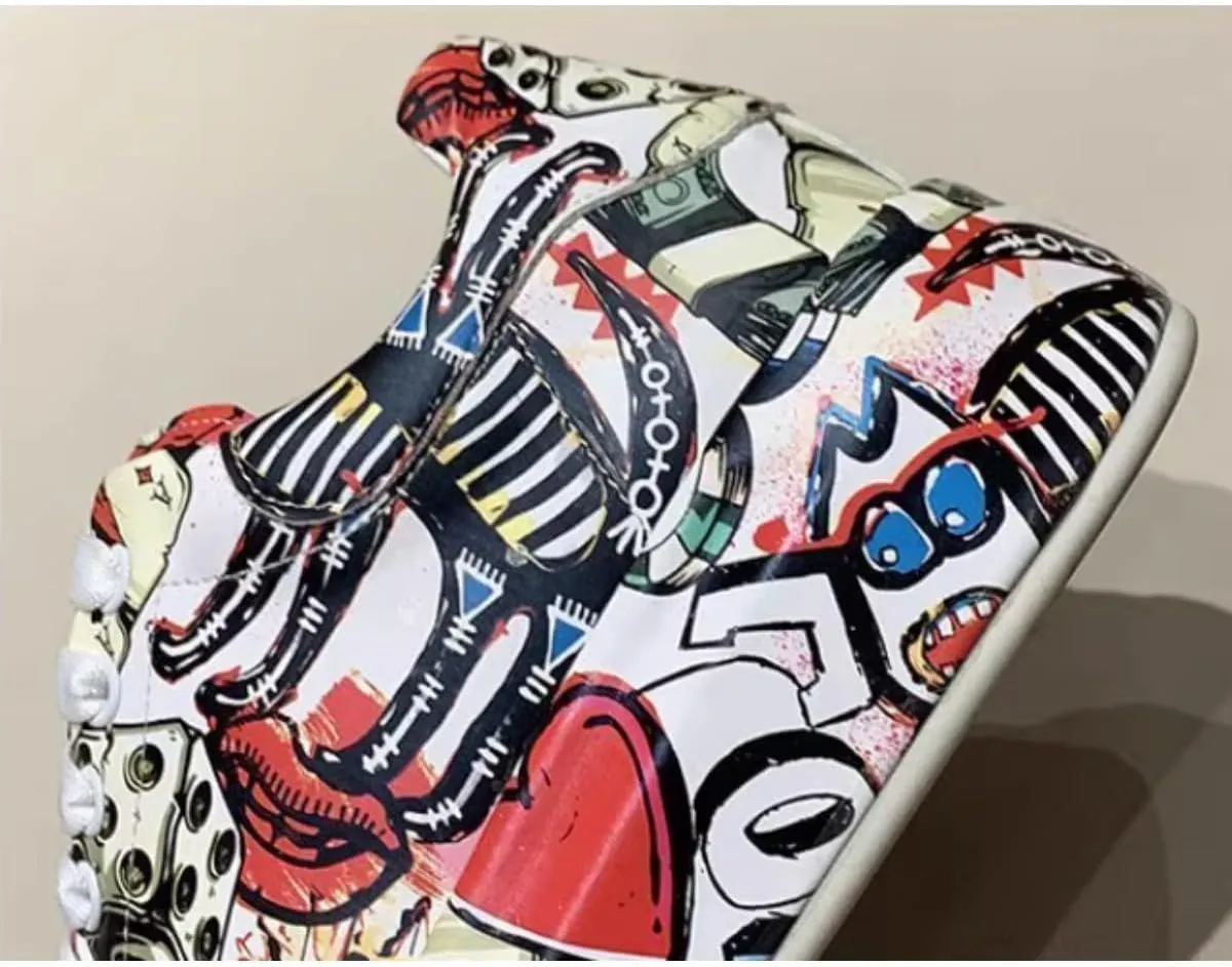Trendy Graffiti Print Lace-Up Fashion Sneakers for Women - Comfortable Low Top Walking Shoes with Street Art Design (Black/Green/Red) - Larger Sizes are Available