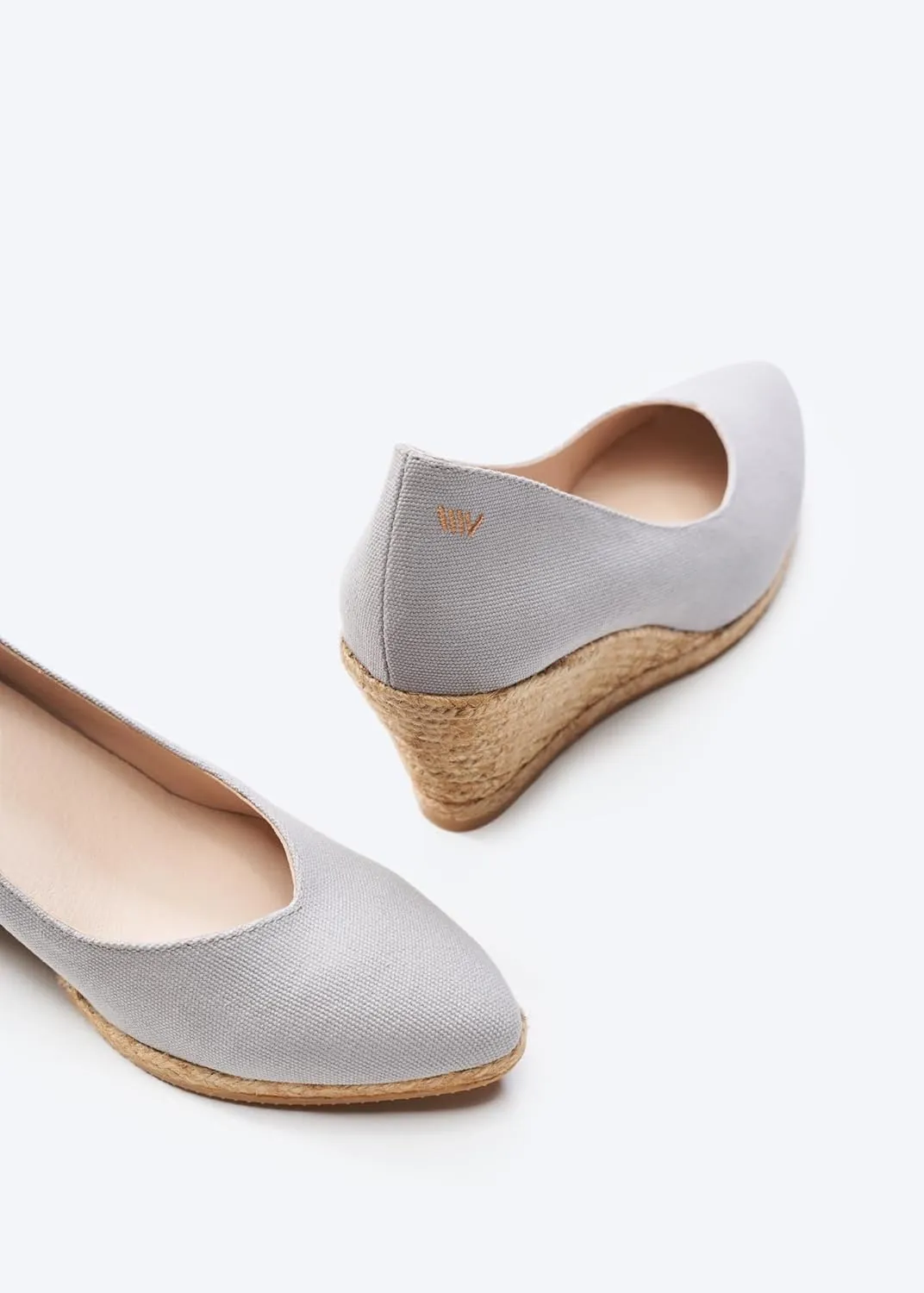 VISCATA Roses Espadrille Canvas Wedges Spain Handmade 2 ½” Heel Woman Wedge Pumps with Organic Cotton Canvas and 100% Natural Jute Midsole for All Occasions: Casual, Work, Party