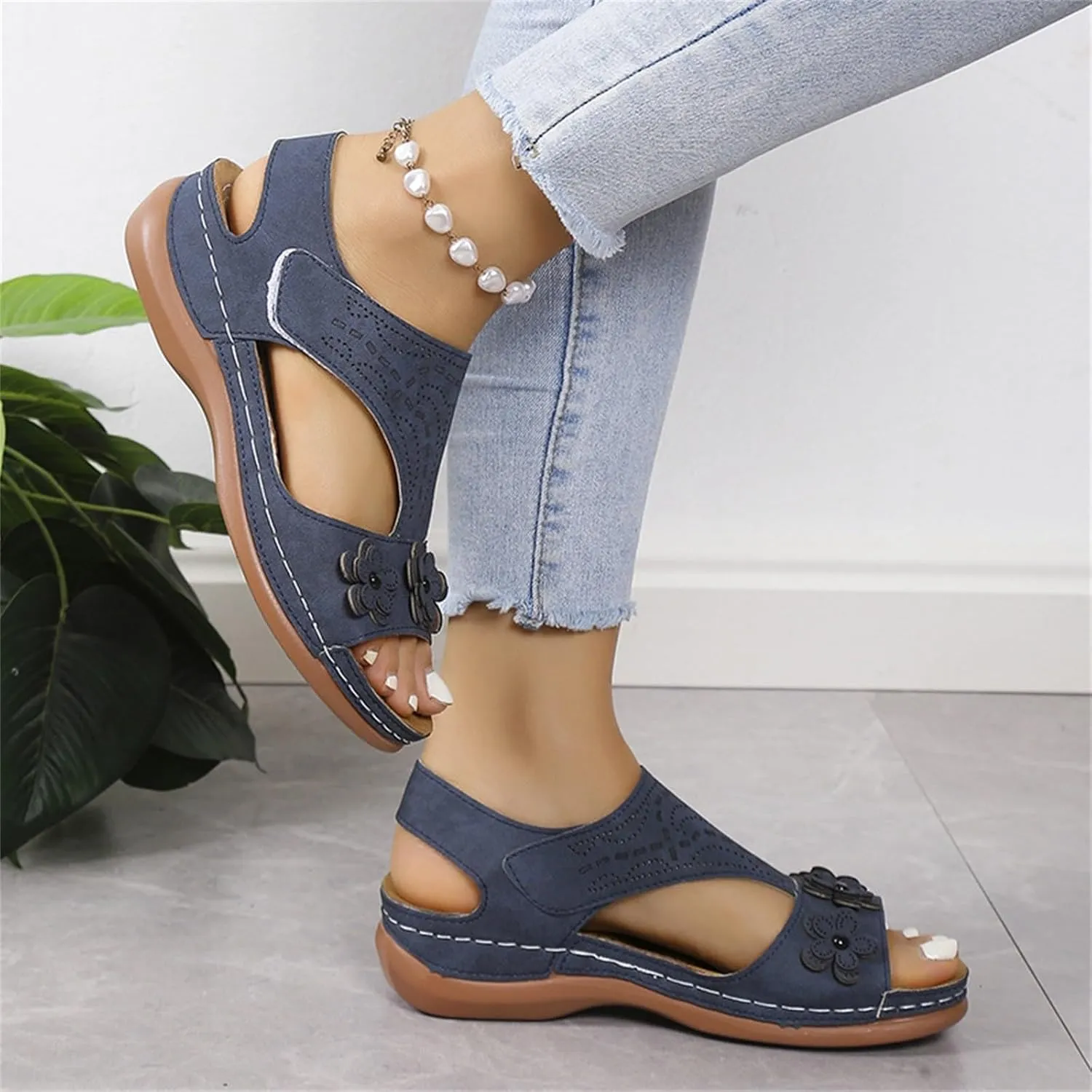 Women Sandals Summer Large Retro Casual Flower Slope Heel Beach Lightweight Fashionable Solid Color Shoes Slides