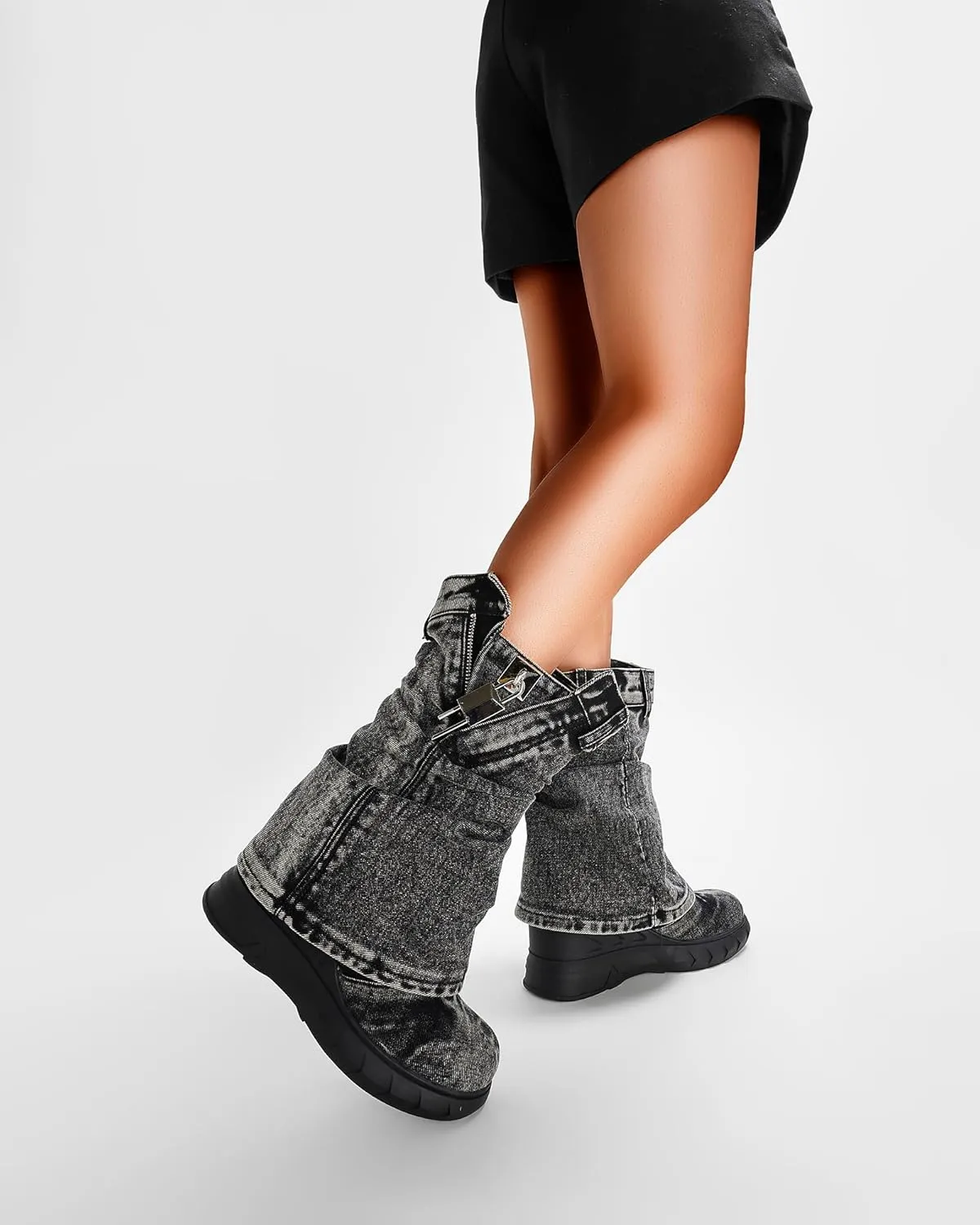 Women's Boots Thick Bottom Western Cowboy Round Toe Padlock Folding Boots for women Vintage Fashion Heightened Platform Mid Calf Booties