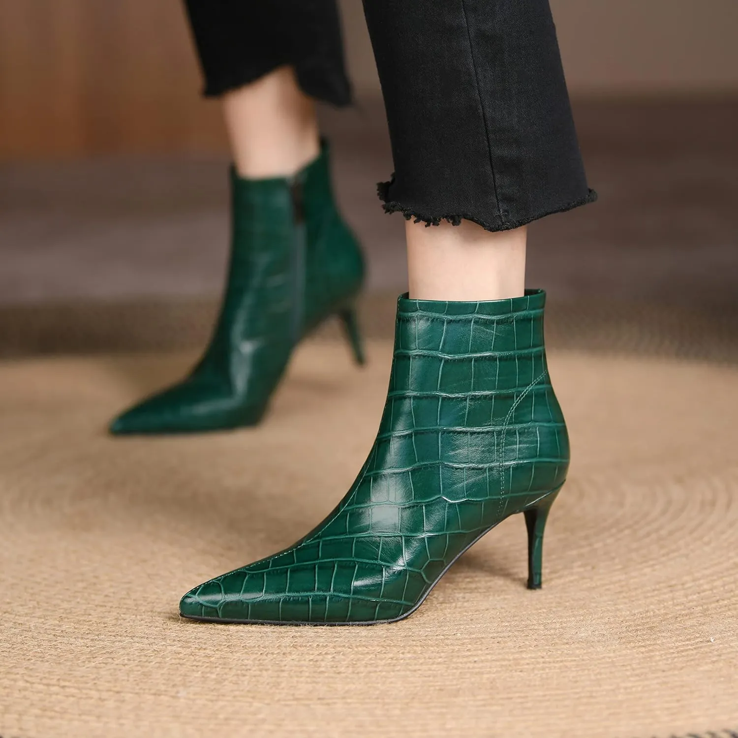 Women's Fashion Pointed Toe Zip Up Dress Kitten Heel Ankle Boots