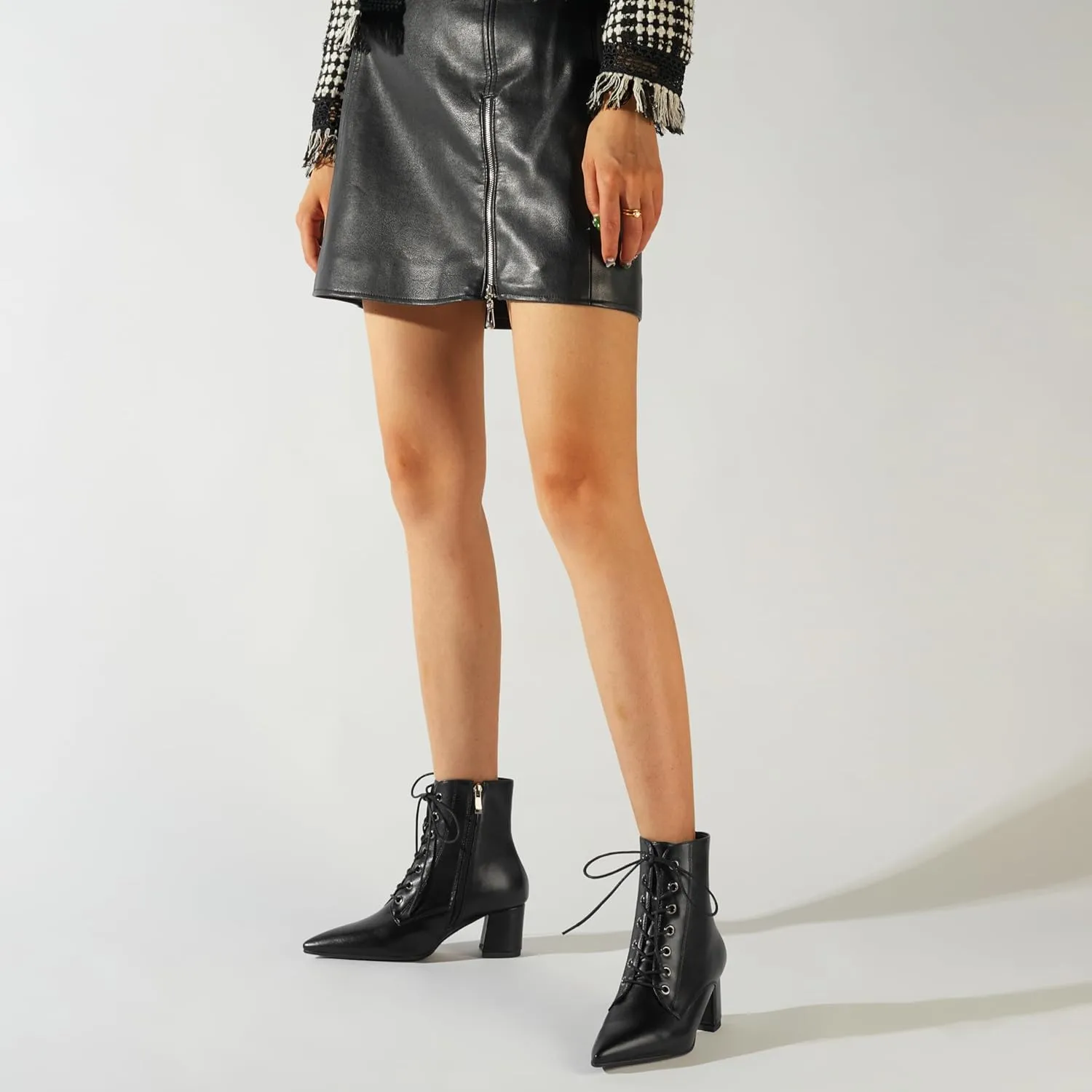 Z.Oufeier Women's Chunky Ankle Boots with Low Block Heel Fashion Leather Lace Up Pointed Toe Heeled Booties