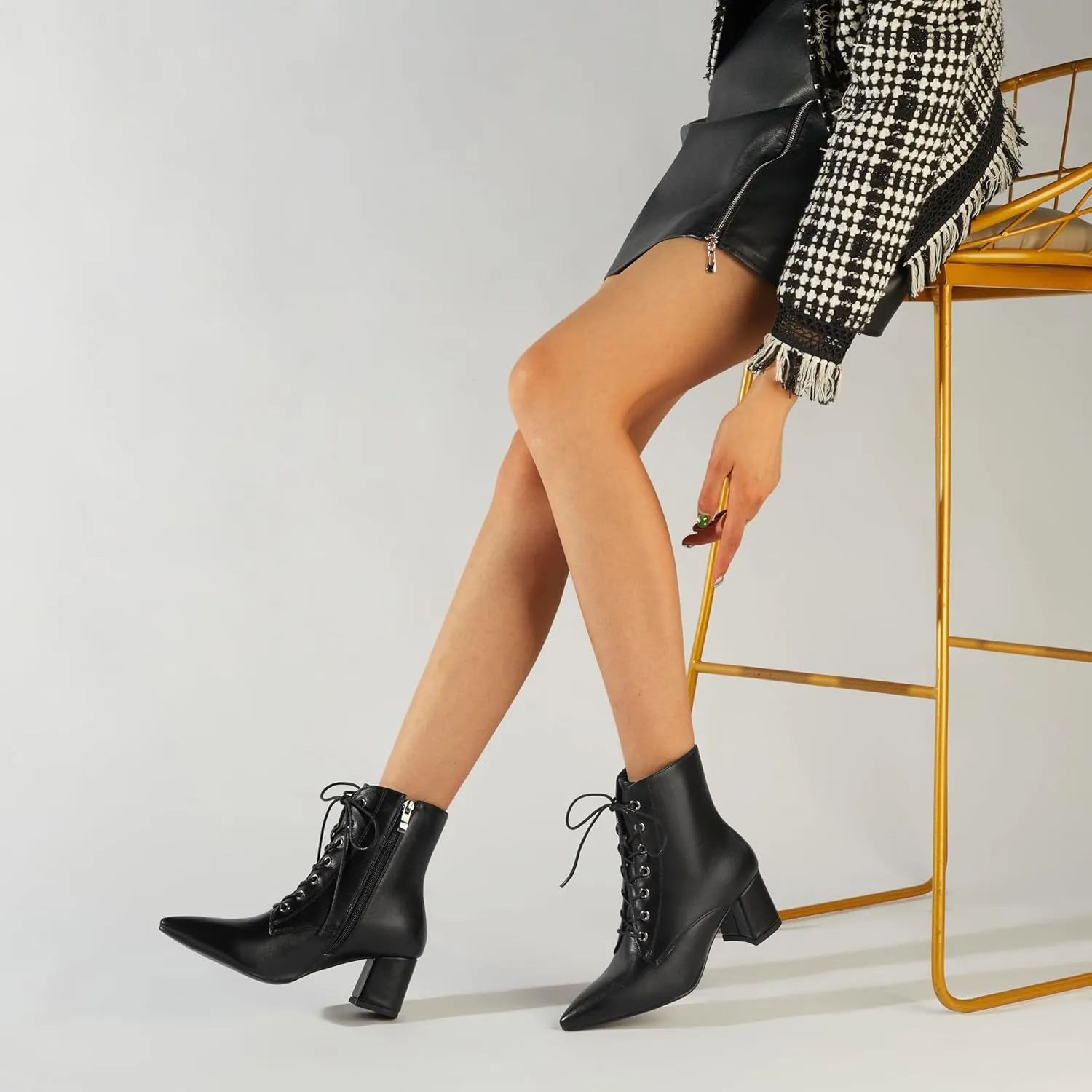 Z.Oufeier Women's Chunky Ankle Boots with Low Block Heel Fashion Leather Lace Up Pointed Toe Heeled Booties